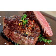 Rinderfilet vom Grill mit Beilage (Rosmarin Kartoffeln und Gemüsen)