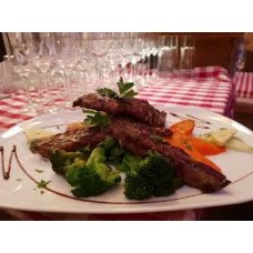 Lammfilet vom Grill auf Steinpilze